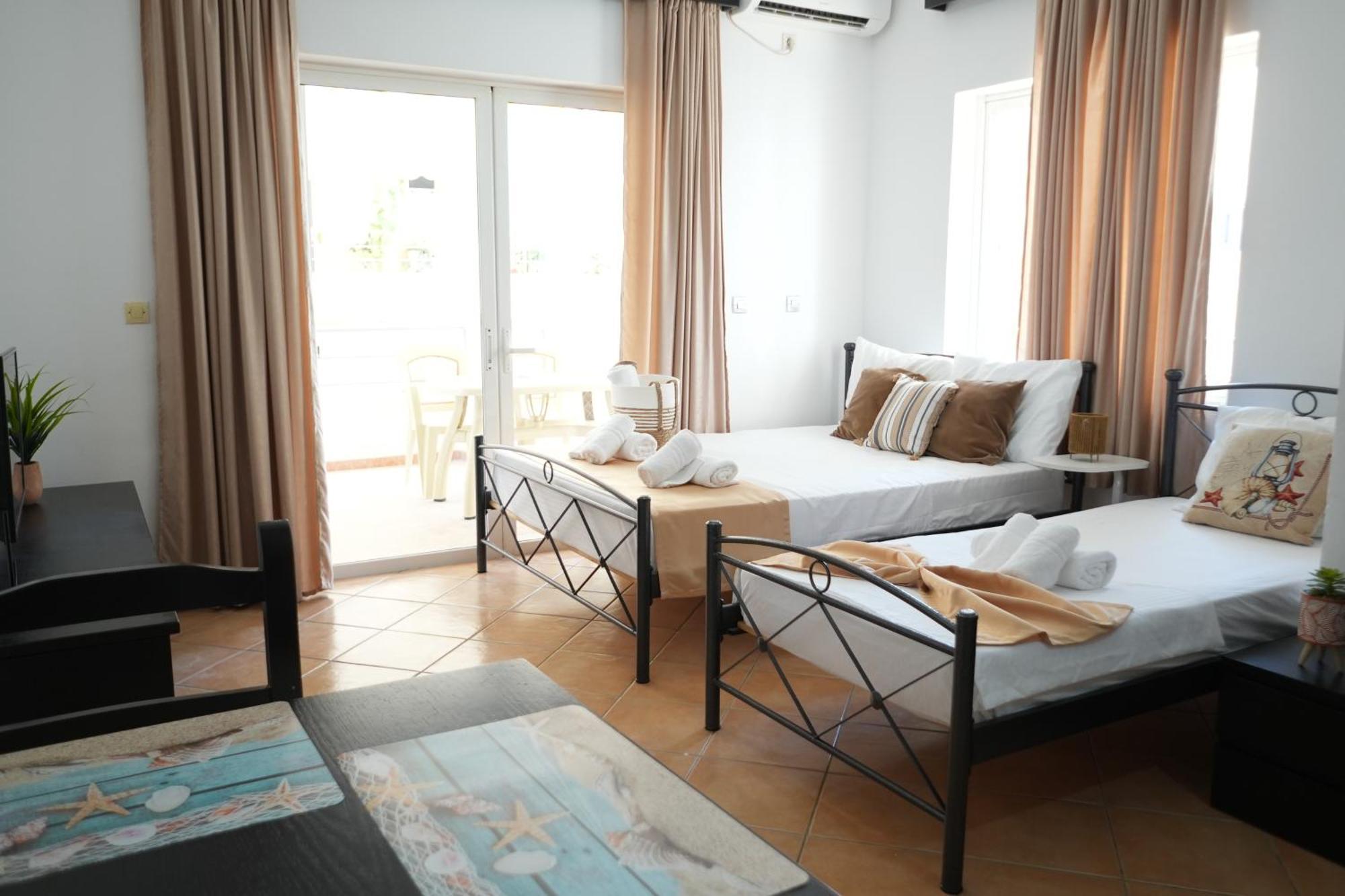 Saranda Waterside Apartments Экстерьер фото